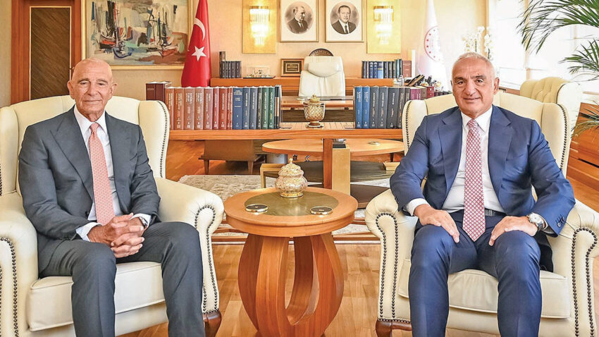 Abd ile karsilikli turizm hareketliligi artacak KDKev98J