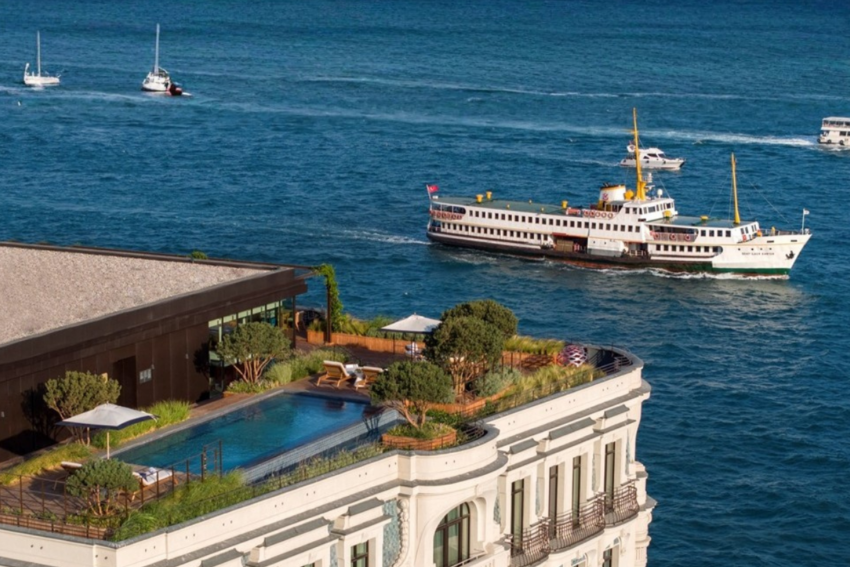 Peninsula istanbulda ic mimar zeynep fadillioglunun imzasini tasiyan kral dairesinde bogaz manzarasiyla uyumanin bedeli 3luqMWlu